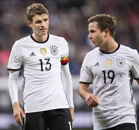 München, 29.03.2016, Allianz Arena Thomas Müller (Deutschland) meckert mit Mario Götze (Deutschland) Deutschland - Italien mm