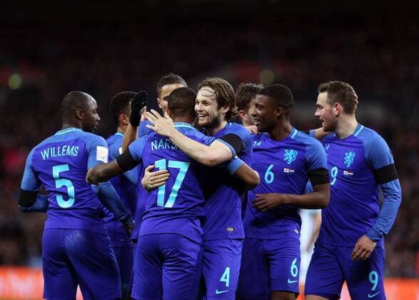 LONDON, March 29, 2016 -- Players of the Netherlands celebrate after scoring during the International Friendly Länderspiel Nationalteam Match between England and the Netherlands at Wembley Stadium in London, Britain, on March 29, 2016. England lost 1-2. ) (SP)BRITAIN-LONDON-SOCCER-FRIENDLY MATCH-ENGLAND VS NETHERLANDS HanxYan 