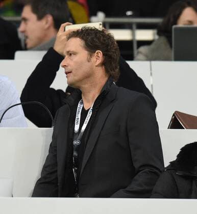 Fussball, Herren, Saison 2015 16, Länderspiel in München, Deutschland - Italien 4:1, Co-Trainer Marcus Sorg (Deutschland) sucht sich zu Spielbeginn einen Platz auf der Tribüne, 29.03.2016,