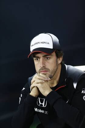 Motorsports: FIA Formula One World Championship WM Weltmeisterschaft 2016, Grand Prix of Bahrain, 14 Fernando Alonso (ESP, McLaren Honda Formula 1 Team), xHOCHxZWEIx