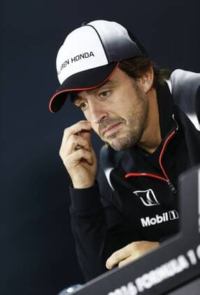 Motorsports: FIA Formula One World Championship WM Weltmeisterschaft 2016, Grand Prix of Bahrain, 14 Fernando Alonso (ESP, McLaren Honda Formula 1 Team), xHOCHxZWEIx