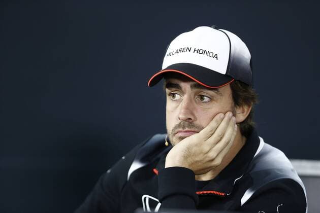 Bilder des Tages - Sport Motorsports: FIA Formula One World Championship WM Weltmeisterschaft 2016, Grand Prix of Bahrain, 14 Fernando Alonso (ESP, McLaren Honda Formula 1 Team), xHOCHxZWEIx