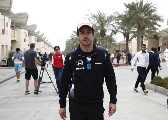 Motorsports: FIA Formula One World Championship WM Weltmeisterschaft 2016, Grand Prix of Bahrain, 14 Fernando Alonso (ESP, McLaren Honda Formula 1 Team), xHOCHxZWEIx