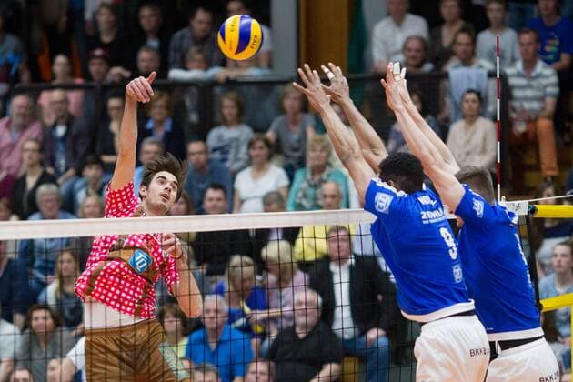 Angriff Daniel MALESCHA ( 11, HER). Volleyball, TSV Herrsching (HER) - VfB Friedrichshafen (FN), Bundesliga, Saison 2015 2016, Playoff Viertelfinale, 2.Spiel, am 31.03.2016 in Herrsching N I K O L A U S H A L L E Deutschland. x20160331_103x