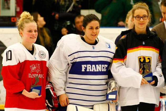 DK, IIHF WW DivIa, medal ceremony 31.03.2016, Gigantium, Aalborg, DK, IIHF WW DivIa, medal ceremony: best defender Josefine Hansen (Denmark 10), best goalie Caroline Baldin (France 1) and best forward Laura Kluge (Germany 17) nphxGMACH