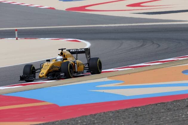 Bahrain Grand Prix, Sakhir 31 March - 03 April 2016 01.04.2016 - Free Practice 1, Kevin Magnussen (DEN) Renault F1 Team RS16 