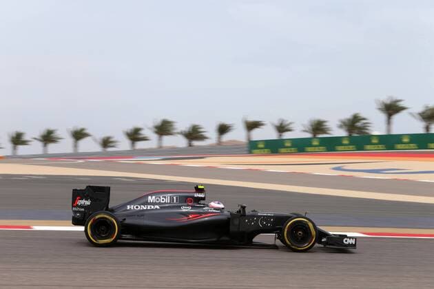 Bahrain Grand Prix, Sakhir 31 March - 03 April 2016 01.04.2016 - Free Practice 1, Jenson Button (GBR) McLaren Honda MP4-31 