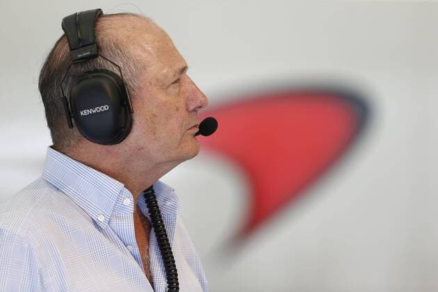 Motorsports: FIA Formula One World Championship WM Weltmeisterschaft 2016, Grand Prix of Bahrain, Ron Dennis (GBR, McLaren Honda Formula 1 Team), xHOCHxZWEIx