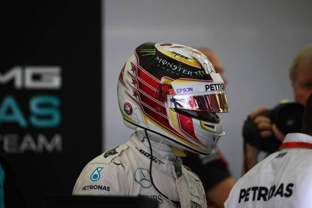 Bahrain Grand Prix, Sakhir 31 March - 03 April 2016 01.04.2016 - Free Practice 1, Lewis Hamilton (GBR) Mercedes AMG F1 W07 Hybrid 