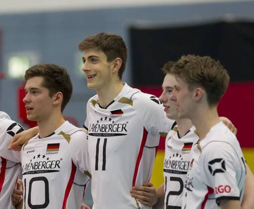 Volleyball Hessen - U20 EM-Qualifikation Männer 01.04.2016 Ungarn (rot) - Deutschland (ws) v.l. Tim Peter (Germany 10), Tobias Krick (Germany 11), Johannes Mönnich (Germany 12) Ungarn - Deutschland