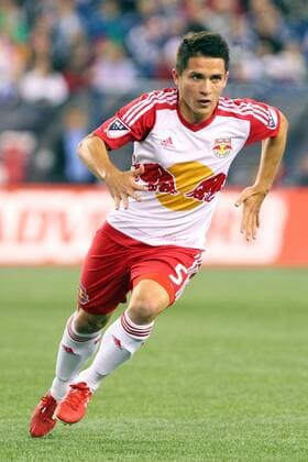 April 1, 2016; Foxborough, MA, USA; New York Red Bulls defender Connor Lade (5) in action during the first half of an MLS Fussball Herren USA game between the New England Revolution and New York Red Bulls at Gillette Stadium. New England won 1-0. MLS 2016: Red Bulls vs Revolution APR 01 - ZUMAc04_