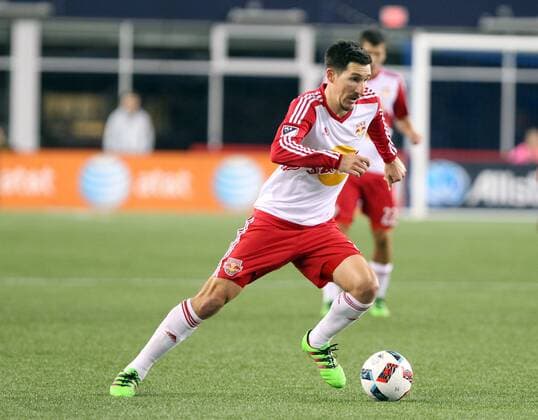 April 1, 2016; Foxborough, MA, USA; New York Red Bulls midfielder Sacha Kljestan (16) with the ball during the first half of an MLS Fussball Herren USA game between the New England Revolution and New York Red Bulls at Gillette Stadium. New England won 1-0. MLS 2016: Red Bulls vs Revolution APR 01 - ZUMAc04_