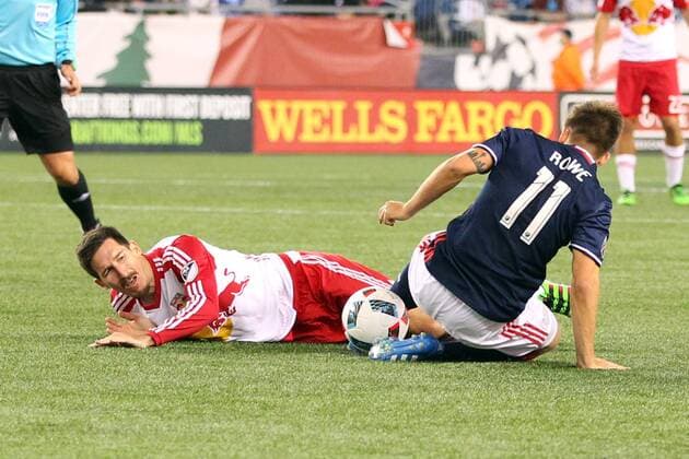 April 1, 2016; Foxborough, MA, USA; New York Red Bulls midfielder Sacha Kljestan (16) and New England Revolution midfielder Kelyn Rowe (11) in action during an MLS Fussball Herren USA game between the New England Revolution and New York Red Bulls at Gillette Stadium. New England won 1-0. MLS 2016: Red Bulls vs Revolution APR 01 - ZUMAc04_
