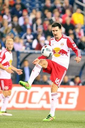 April 1, 2016; Foxborough, MA, USA; New York Red Bulls midfielder Sacha Kljestan (16) in action during the second half of an MLS Fussball Herren USA game between the New England Revolution and New York Red Bulls at Gillette Stadium. New England won 1-0. MLS 2016: Red Bulls vs Revolution APR 01 - ZUMAc04_