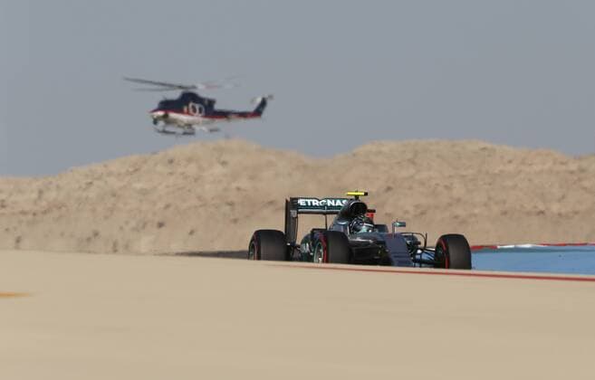 Formel 1, GP Bahrain Motorsports: FIA Formula One World Championship WM Weltmeisterschaft 2016, Grand Prix of Bahrain, 6 Nico Rosberg (GER, Mercedes AMG Petronas Formula One Team), xHOCHxZWEIx