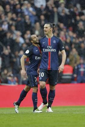 Zlatan Ibrahimovic (psg) inscrit le second but pour les parisiens sur coup franc, Lucas Rodrigues Moura da Silva (psg) FOOTBALL : Paris st Germain vs OGC Nice - Ligue 1 - 02 04 2016 StephaneAllaman Panoramic 