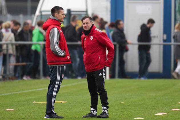 v.li.: Thomas Wörle (Thomas Woerle, Trainer, FCB), Alexander Fischinger (Trainer, Sand), vor dem Spiel, Fussball, DFB-Pokal der Frauen, SC Sand - FC Bayern München, xozx