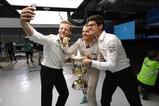 Motorsports: FIA Formula One World Championship WM Weltmeisterschaft 2016, Grand Prix of Bahrain, 6 Nico Rosberg (GER, Mercedes AMG Petronas Formula One Team), xHOCHxZWEIx