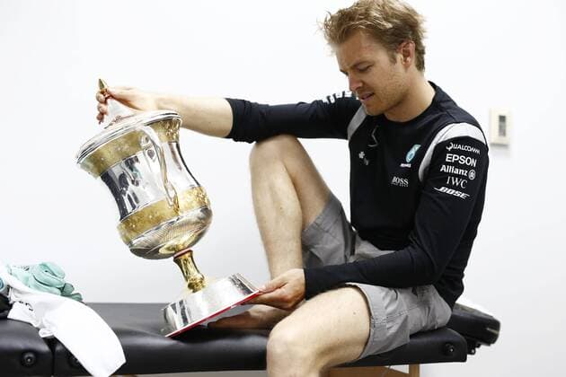 Motorsports: FIA Formula One World Championship WM Weltmeisterschaft 2016, Grand Prix of Bahrain, 6 Nico Rosberg (GER, Mercedes AMG Petronas Formula One Team), xHOCHxZWEIx