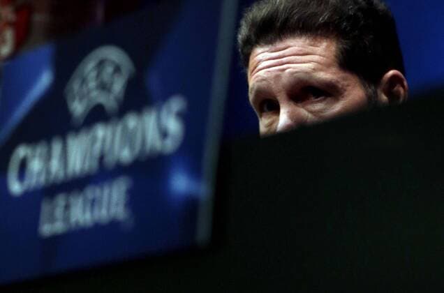 Atletico Madrid s Argentinian coach Diego pablo Simeone during a press conference PK Pressekonferenz held prior to a team s training session at Joan Gamper Sports City in Sat Joan Despi, Catalonia, northeastern Spain, 04 April 2016. Atletico Madrid will face FC Barcelona Barca in a Champions League quarter finals first leg soccer match the upcoming 05 April. EFE Alberto Estevez PRESS CONFERENCE !ACHTUNG: NUR REDAKTIONELLE NUTZUNG!  GRA315 20160404-635953913171007531