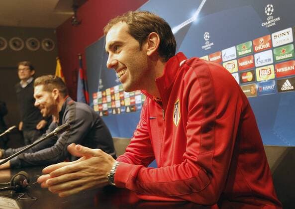 Atletico de Madrid s Diego Godin and the coach Diego Pablo Cholo Simeone in press conference PK Pressekonferenz before Champions League training session. April 4,2016.  (2016040477)