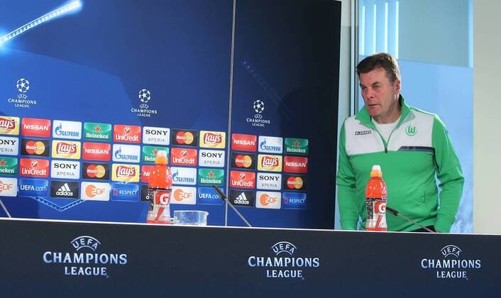 Pressekonferenz VfL Wolfsburg, hier im Bild Cheftrainer Dieter Hecking (VfL Wolfsburg)