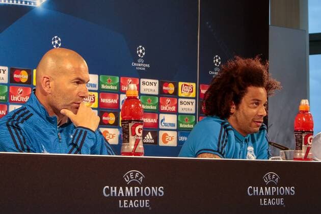 Fußball, UEFA Champions League, Pressekonferenz und Abschlusstraining VfL Wolfsburg und Real Madrid; Zinedine Zidane (Trainer Real Madrid) und Marcelo Portrait, Porträt, Einzelbild Pressekonferenz, PK, Presserunde. xtgx