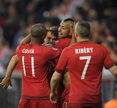 05.04.2016, Fussball Championsleague 2015 2016, Viertelfinale Hinspiel, FC Bayern München - Benfica Lissabon, in der Allianzarena München. Torjubel Arturo Vidal (FC Bayern München). 
