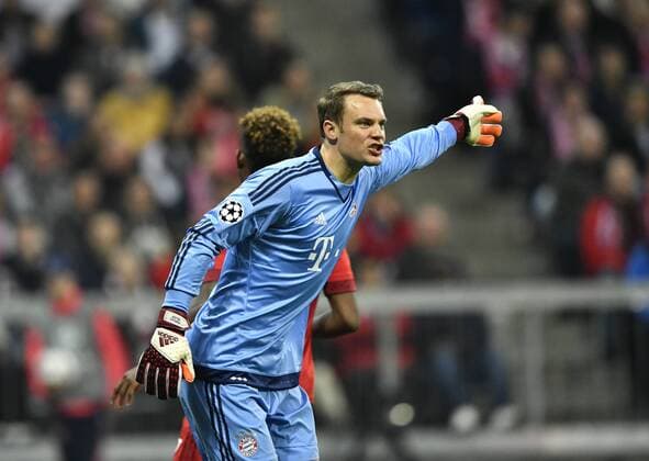 Torwart Manuel Neuer FC Bayern München sauer auf Vorderleute Gestik, Geste schimpft FC Bayern München FCB vs Benfica Lissabon UEFA Champions-League CL Viertelfinale Hinspiel Saison 2015 2016 München Allianz Arena 05.04.2016 FC Bayern München FCB vs Benfica Lissabon