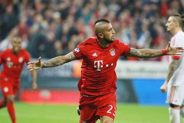 (FC Bayern) gegen (Benfica) Fussball UEFA Champions League FC Bayern München - Benfica Lissabon 05.04.2016