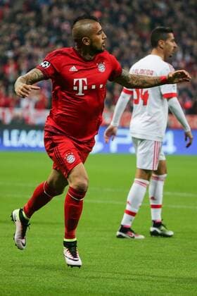 Dienstag 05.04.2016, CL, UEFA Champions League, Saison 2015 2016, Viertelfinale, Hinspiel in Muenchen, FC Bayern Muenchen - Benfica Lissabon, Torjubel bei Torschuetze Arturo Vidal ( 23, Bayern Muenchen) DeFodi501