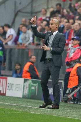 Dienstag 05.04.2016, CL, UEFA Champions League, Saison 2015 2016, Viertelfinale, Hinspiel in Muenchen, FC Bayern Muenchen - Benfica Lissabon, Trainer Josep Guardiola (Bayern Muenchen) DeFodi501