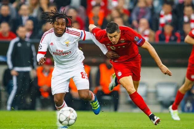 GER, UEFA CL Viertelfinale, FC Bayern Muenchen (GER) vs. Benfica Lissabon (POR) 05.04.2016, Allianz Arena, Muenchen, GER, UEFA CL Viertelfinale, FC Bayern Muenchen (GER) vs. Benfica Lissabon (POR) , im Bild Renato Sanches (Benfica 85) im kampf mit Robert Lewandowski (FCB 9) nphxStraubmeier