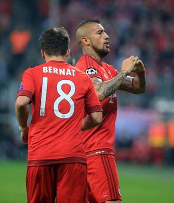 05.04.2016, CL,FC Bayern vs Benfica,Allianz Arena München, im Bild: Jubel zum 1:0 Arturo Vidal (FCB)