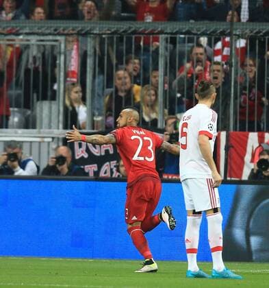 05.04.2016, Fussball Championsleague 2015 2016, Viertelfinale Hinspiel, FC Bayern München - Benfica Lissabon, in der Allianzarena München. Arturo Vidal (FC Bayern München) Torjubel. 