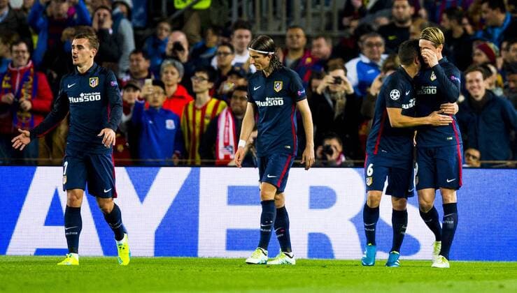 Fußball, Champions League, Viertelfinale, FC Barcelona - Atletico Madrid 05.04.2016, xslx, Fussball UEFA Champions League, FC Barcelona Barca - Atletico Madrid, emspor, v.l. Fernando Torres (Atletico de Madrid) (R) Jubelt nach dem Tor zum 0-1