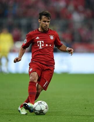 Fußball, Champions League, Viertelfinale, FC Bayern München - Benfica Lissabon FUSSBALL CHAMPIONS LEAGUE SAISON 2015 2016 VIERTELFINALE HINSPIEL FC Bayern Muenchen - Benfica Lissabon 05.04.2016 Juan Bernat (FC Bayern Muenchen) 