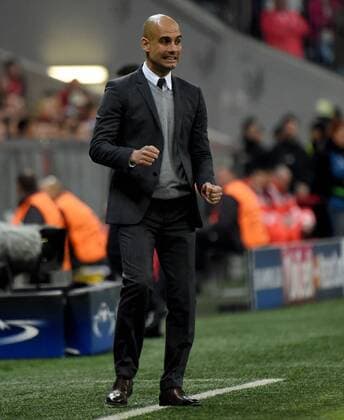 05.04.2016, xjhx, Fussball Champions League, FC Bayern Muenchen - Benfica Lissabon, emspor, v.l. Josep Pep Guardiola (Trainer FC Bayern Muenchen) jubelnd bejubelt jubelt jubeln
