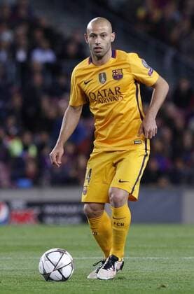 05.04.2016 Nou Camp, Barcelona, Spain. Uefa Champions League Quarter-finals 1st leg. FC Barcelona Barca against Atletico de Madrid. Javier Mascherano clears his defense xJomax  ActionPlus11725262