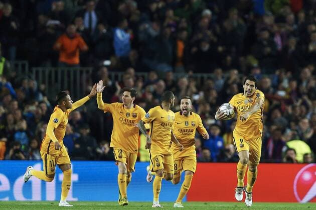 FC Barcelona Barca Uruguayan forward Luis Suarez (R) celebrates his first goal before Atletico de Madrid during a Champions league quarter final first leg match held at Camp Nou stadium in Barcelona, Catalonia, Spain, 5 April 2016. FC BARCELONA VS ATLETICO DE MADRID !ACHTUNG: NUR REDAKTIONELLE NUTZUNG!  BCN027 20160405-635954920179880097