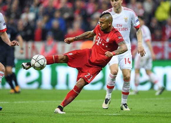 FUSSBALL CHAMPIONS LEAGUE SAISON 2015 2016 VIERTELFINALE HINSPIEL FC Bayern Muenchen - Benfica Lissabon 05.04.2016 Arturo Vidal (FC Bayern Muenchen) 