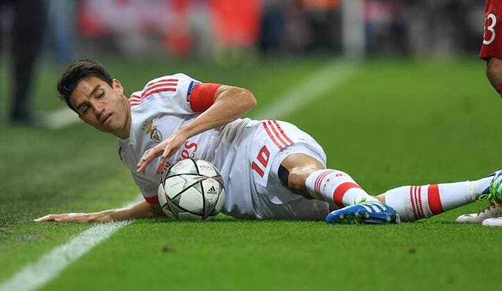 FUSSBALL CHAMPIONS LEAGUE SAISON 2015 2016 VIERTELFINALE HINSPIEL FC Bayern Muenchen - Benfica Lissabon 05.04.2016 Nicolas Gaitan (Benfica Lissabon) 