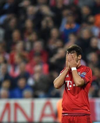 FUSSBALL CHAMPIONS LEAGUE SAISON 2015 2016 VIERTELFINALE HINSPIEL FC Bayern Muenchen - Benfica Lissabon 05.04.2016 Juan Bernat (FC Bayern Muenchen) 