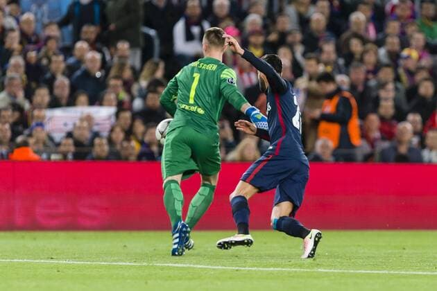 SPAIN - 5th Apr: Marc-Andre Ter Stegen during the UEFA Champions League round of 1 4 1st leg match between FC Barcelona Barca - Atleco de Madrid, played at Camp Nou Stadium on 5th Apr 2016 in Barcelona, Spain. (Credit: Mikel Trigueros Urbanandsport Cordon Press)  xMikelxTriguerosx xSPAINx-xFCxBarcelonax-xAtlecoxdexMadridx-xChampionsxLeaguex-x2015 16x
