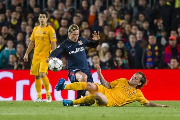SPAIN - 5th Apr: Fernando Torres and Ivan Rakitic during the UEFA Champions League round of 1 4 1st leg match between FC Barcelona Barca - Atleco de Madrid, played at Camp Nou Stadium on 5th Apr 2016 in Barcelona, Spain. (Credit: Mikel Trigueros Urbanandsport Cordon Press)  xMikelxTriguerosx xSPAINx-xFCxBarcelonax-xAtlecoxdexMadridx-xChampionsxLeaguex-x2015 16x