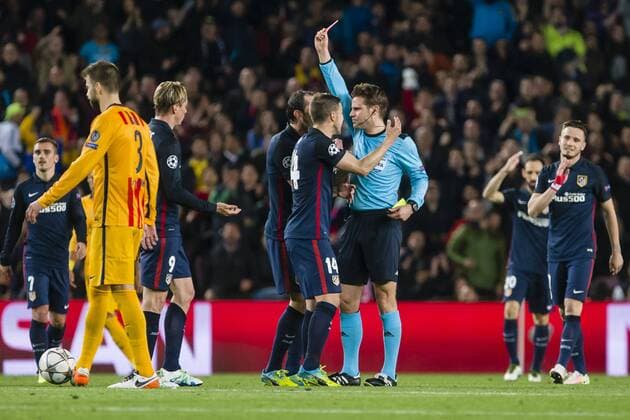 SPAIN - 5th Apr: Fernando Torres expulsed during the UEFA Champions League round of 1 4 1st leg match between FC Barcelona Barca - Atleco de Madrid, played at Camp Nou Stadium on 5th Apr 2016 in Barcelona, Spain. (Credit: Mikel Trigueros Urbanandsport Cordon Press)  xMikelxTriguerosx xSPAINx-xFCxBarcelonax-xAtlecoxdexMadridx-xChampionsxLeaguex-x2015 16x
