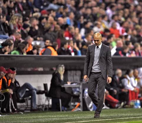 05.04.2016, Fussball Championsleague 2015 2016, Viertelfinale Hinspiel, FC Bayern München - Benfica Lissabon, in der Allianzarena München. Trainer Pep Guardiola (FC Bayern München) nachdenklich. 