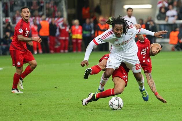 Dienstag 05.04.2016, CL, UEFA Champions League, Saison 2015 2016, Viertelfinale, Hinspiel in Muenchen, FC Bayern Muenchen - Benfica Lissabon, zkz l85 undArturo Vidal (FCB) v.l. DeFodi501