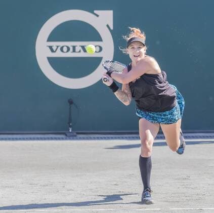 April 5, 2016 - Charleston, SC, U.S. - Charleston, SC - Apr 05, 2016: Bethanie Mattek-Sands (USA) plays against Teliana Pereira during the Volvo Car Open at the Family Circle Tennis Center in Charleston, SC. Tennis 2016: WTA Tennis Damen Volvo Car Open Apr 05 - ZUMAa55_
