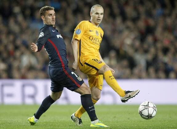 FC Barcelona Barca s Andres Iniesta (r) and Atletico de Madrid s Antoine Griezmann during Champions League 2015 2016 match. April 5,2016.  (2016040525)
